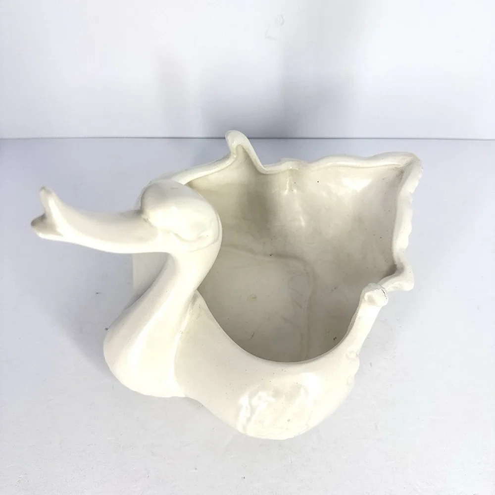 Hull USA Swan Planter White Ceramic‎ Bird Vase Mid Century Hollywood Regency